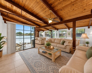 412 Briarwood Circle - Photo Thumbnail 1