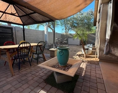 7712 S 36th Way - Photo Thumbnail 14