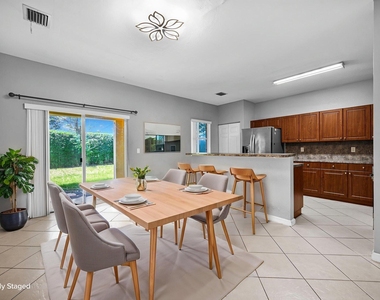 603 W Santa Catalina Circle - Photo Thumbnail 9