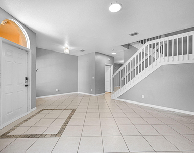 603 W Santa Catalina Circle - Photo Thumbnail 4