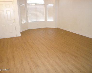 9139 W Canyon Drive - Photo Thumbnail 1