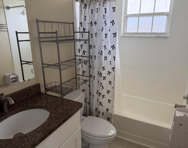 1512 Se Royal Green Circle - Photo Thumbnail 7