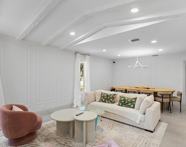 1050 Sw 1st Street - Photo Thumbnail 4