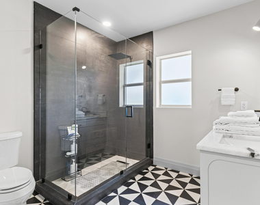 1050 Sw 1st Street - Photo Thumbnail 19