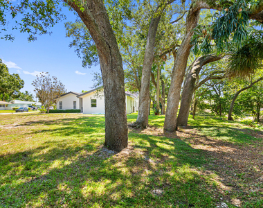1050 Sw 1st Street - Photo Thumbnail 1