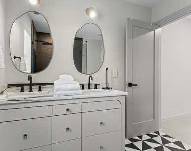 1050 Sw 1st Street - Photo Thumbnail 18