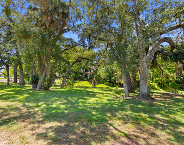 1050 Sw 1st Street - Photo Thumbnail 34
