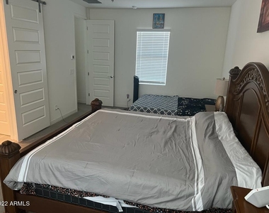17359 N 10th Street - Photo Thumbnail 21