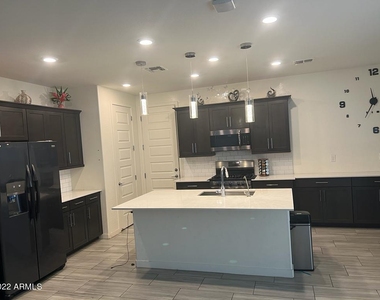 17359 N 10th Street - Photo Thumbnail 26