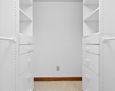 1481 Ne 14th Court - Photo Thumbnail 12