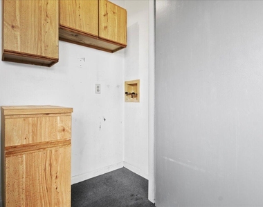 1481 Ne 14th Court - Photo Thumbnail 28