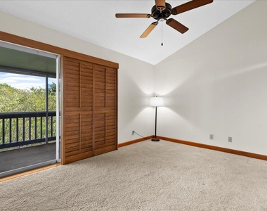 1481 Ne 14th Court - Photo Thumbnail 10