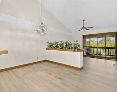 1481 Ne 14th Court - Photo Thumbnail 2