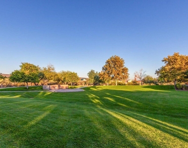 11554 W Lone Tree Trail - Photo Thumbnail 29