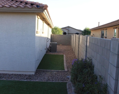 11554 W Lone Tree Trail - Photo Thumbnail 19