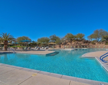 11554 W Lone Tree Trail - Photo Thumbnail 28