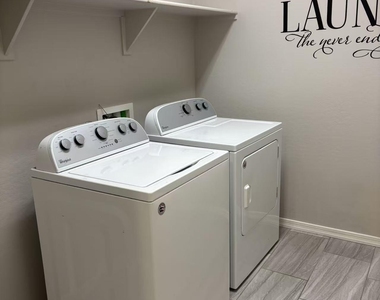 11554 W Lone Tree Trail - Photo Thumbnail 14