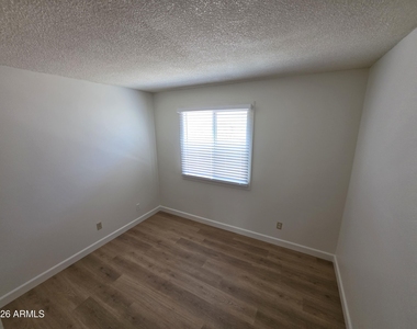 3850 W Caribbean Lane - Photo Thumbnail 20