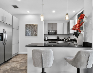 365 Se 6th Avenue - Photo Thumbnail 6