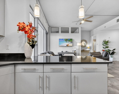 365 Se 6th Avenue - Photo Thumbnail 10