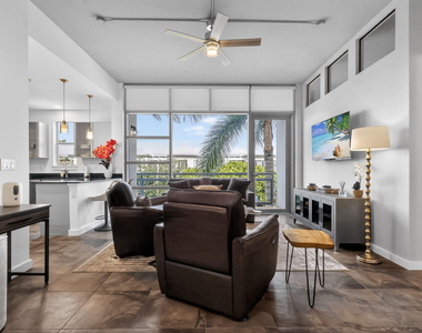 365 Se 6th Avenue - Photo Thumbnail 4