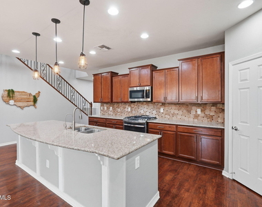 3546 E Ivanhoe Street - Photo Thumbnail 14