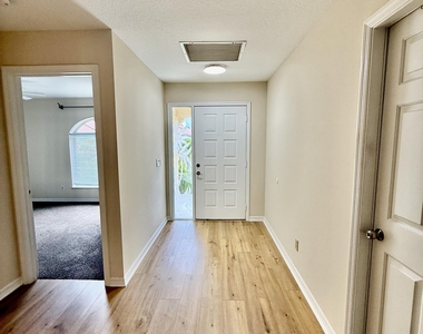 6008 Se Walkers Cay Court - Photo Thumbnail 17