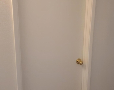 3719 W Hearn Road - Photo Thumbnail 12