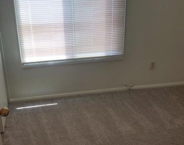 3719 W Hearn Road - Photo Thumbnail 13