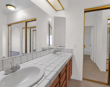 819 N College Avenue - Photo Thumbnail 23