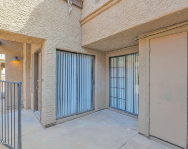 819 N College Avenue - Photo Thumbnail 24