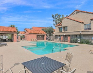 819 N College Avenue - Photo Thumbnail 26