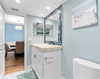 1161 Hillsboro Mile - Photo Thumbnail 41