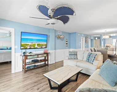 1161 Hillsboro Mile - Photo Thumbnail 4