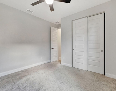 8606 Dahlia Circle - Photo Thumbnail 21