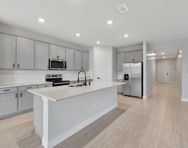 8606 Dahlia Circle - Photo Thumbnail 6