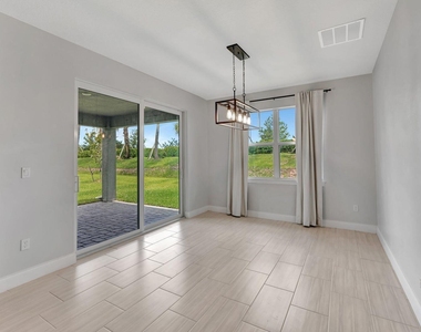 8606 Dahlia Circle - Photo Thumbnail 10
