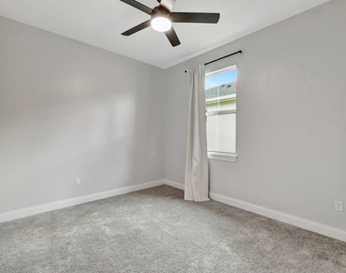 8606 Dahlia Circle - Photo Thumbnail 22