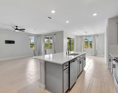 8606 Dahlia Circle - Photo Thumbnail 8