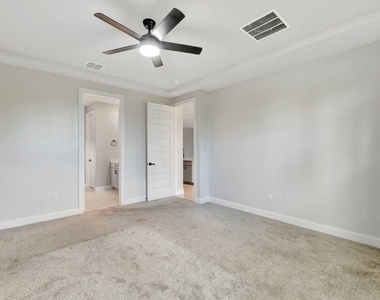 8606 Dahlia Circle - Photo Thumbnail 14