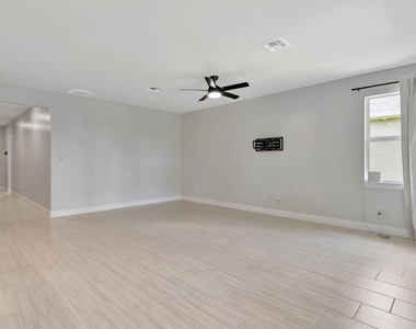 8606 Dahlia Circle - Photo Thumbnail 1