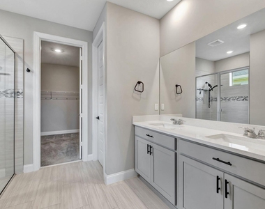 8606 Dahlia Circle - Photo Thumbnail 16