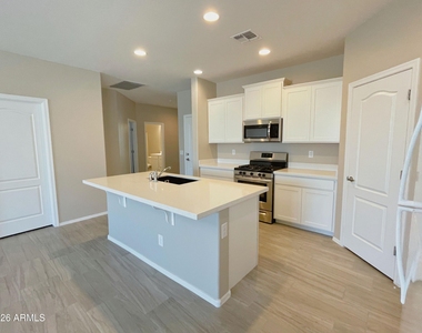 12437 N 174th Lane - Photo Thumbnail 8