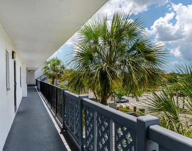 9235 Sw 8th Street - Photo Thumbnail 3