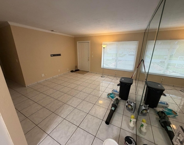 4852 Sw 44th Terrace - Photo Thumbnail 34