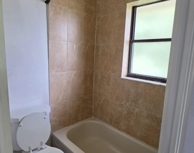 11403 Royal Palm Boulevard - Photo Thumbnail 5
