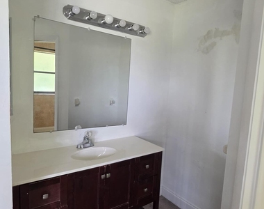 11403 Royal Palm Boulevard - Photo Thumbnail 18
