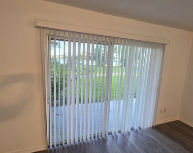 3453 Nw 44th Street - Photo Thumbnail 1
