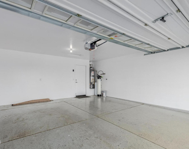 2605 E Charlotte Drive - Photo Thumbnail 24