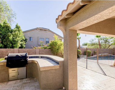 2605 E Charlotte Drive - Photo Thumbnail 28